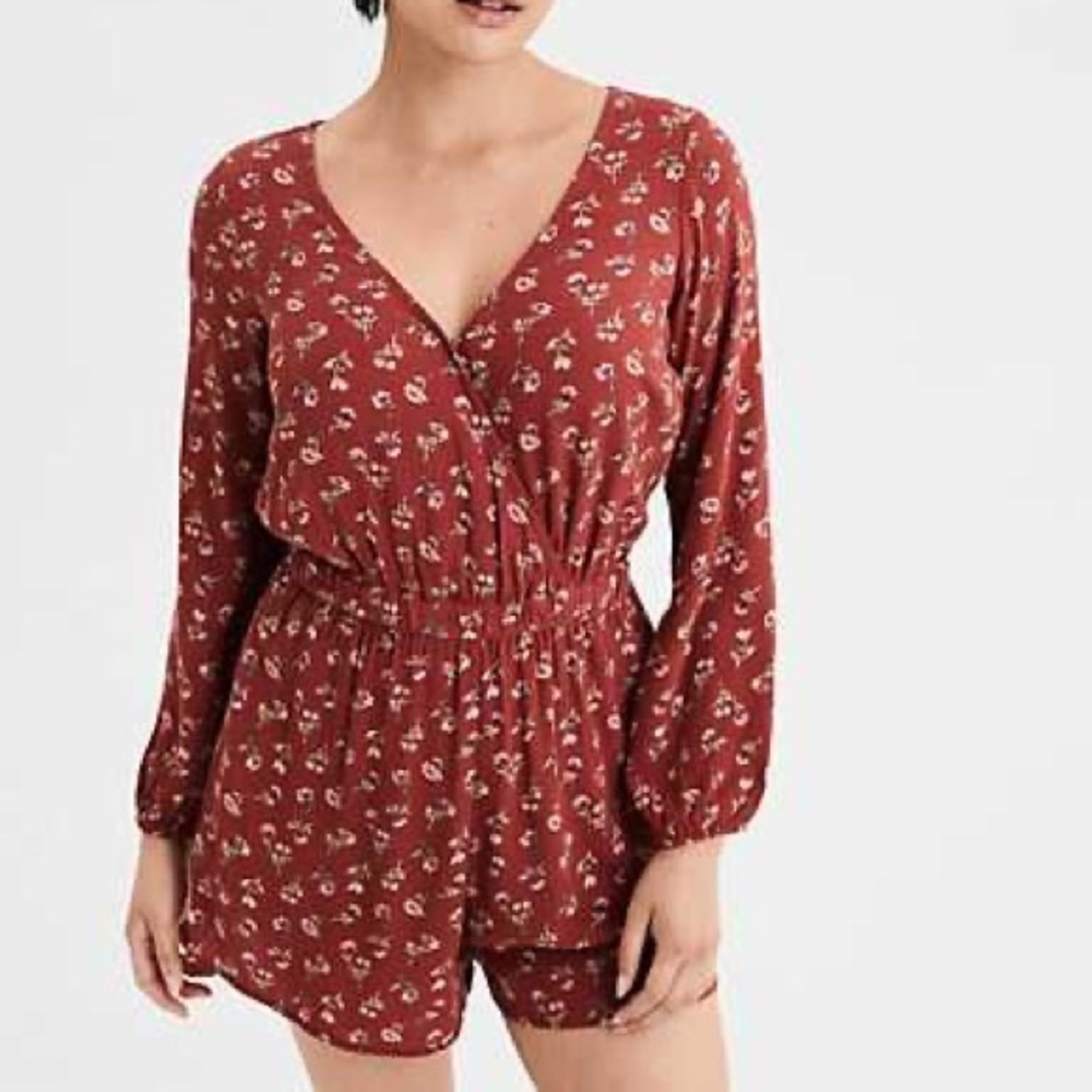 American Eagle red floral long sleeve v neck romper lightweight perfect for fall
